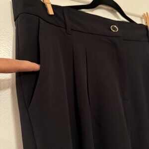 River Island Plus - Black Pleated Wide Leg Trousers - Size 20